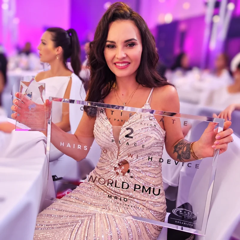 Bogusława Herda z nagrodą za drugie miejsce World PMU Industry Convention 2023